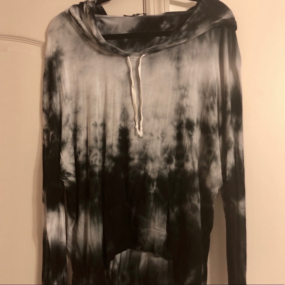 ‼️DONATING IN 24H‼️ Brandy Melville Tie-Dye Hoodie